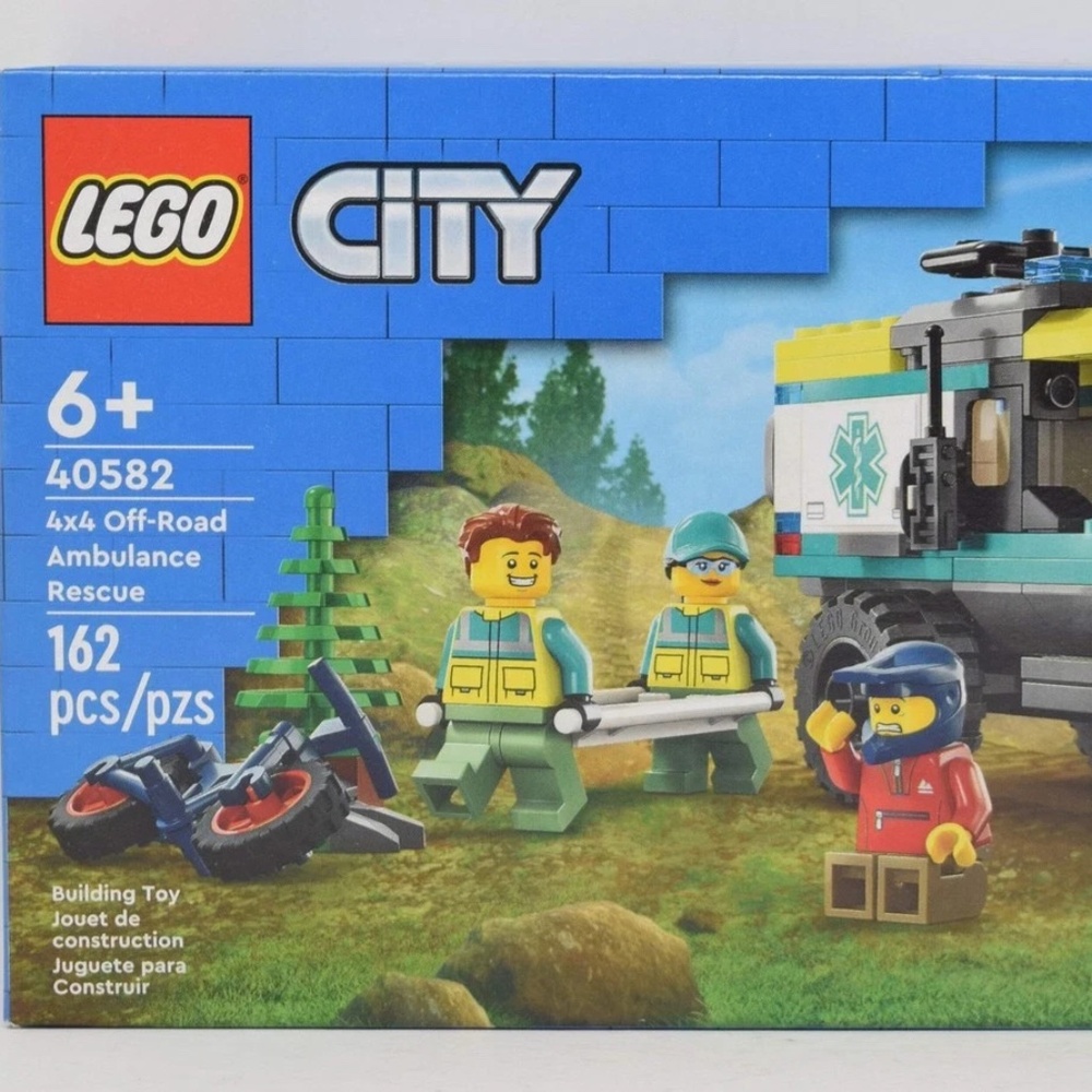 Lego City "4x4 Off-Road Ambulance Rescue Truck" 40582 UNOPENED